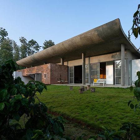 Saffronstays Cafella- A 3-Bdr Elliptical-Roof Villa In Chikmagalur Mudigere Exterior foto